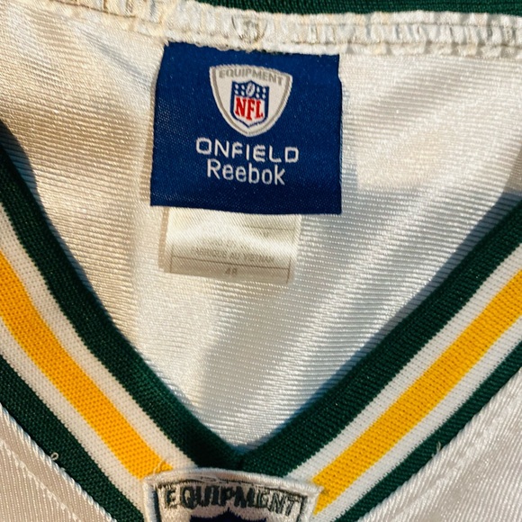 Reebok Authentic Green Bay Packers Aaron Rodgers stitched Jersey - Picture 4 of 9